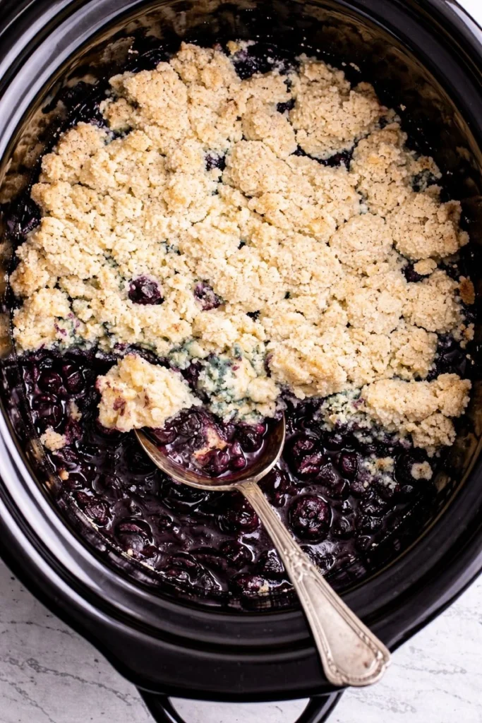Crockpot Blueberry Peach Cobbler