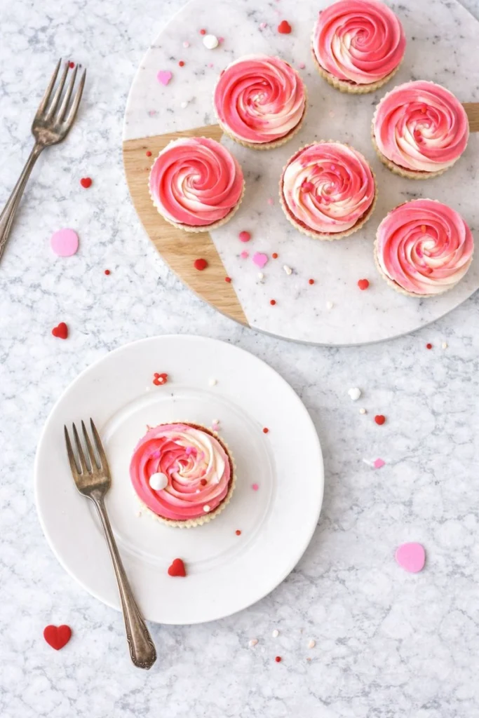 Easy Valentine’s Day Mini Cheesecakes