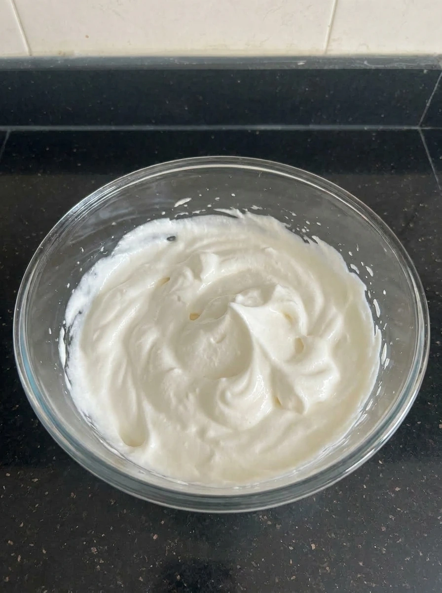 Vanilla whipped cream