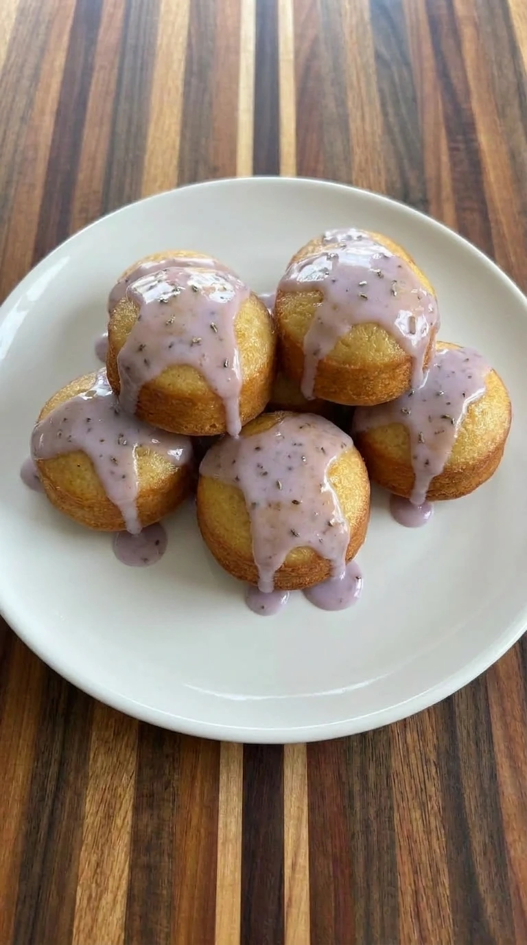 finished mini lemon cakes