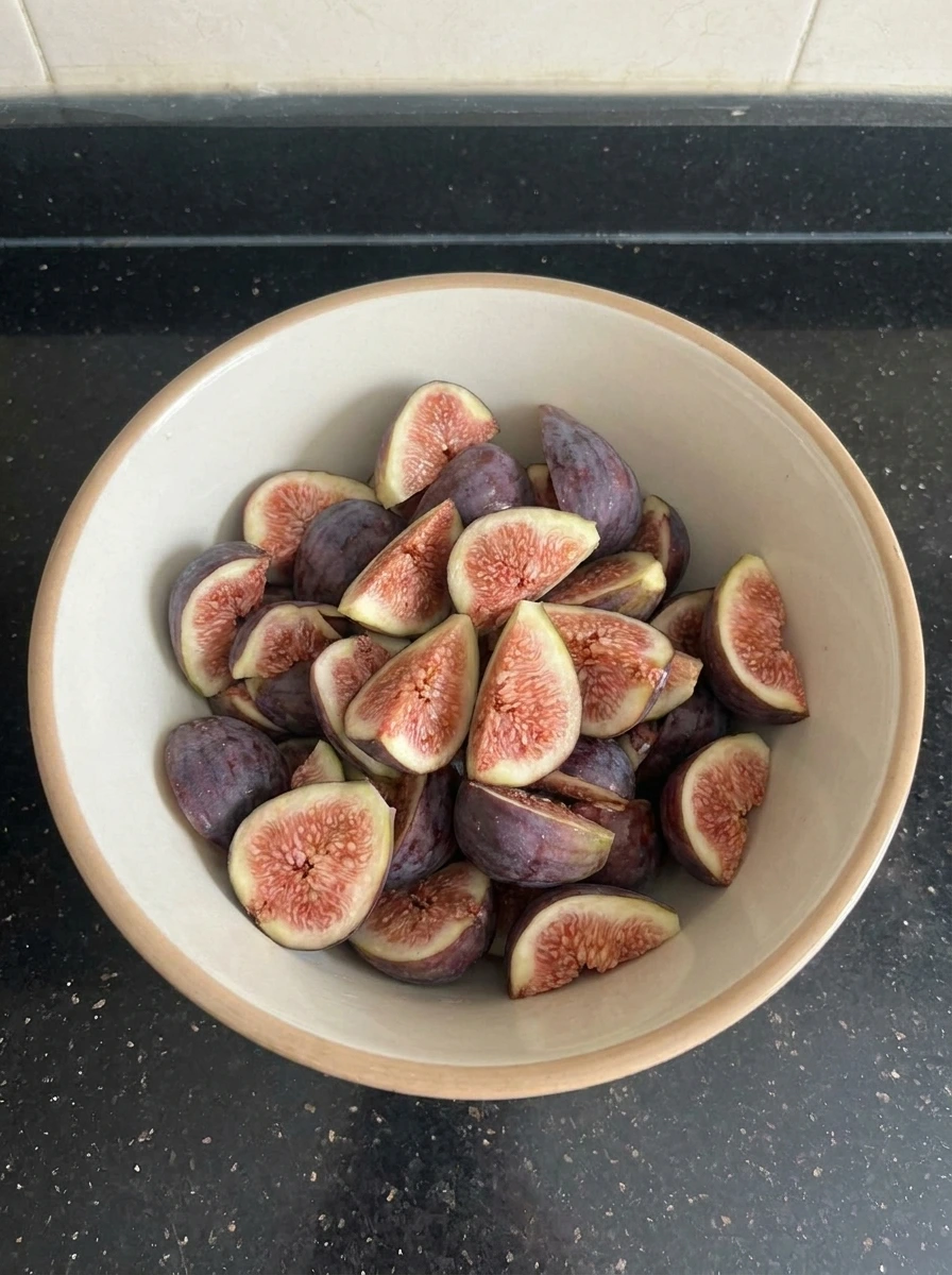 Quartered figs for Homemade Fig Jam